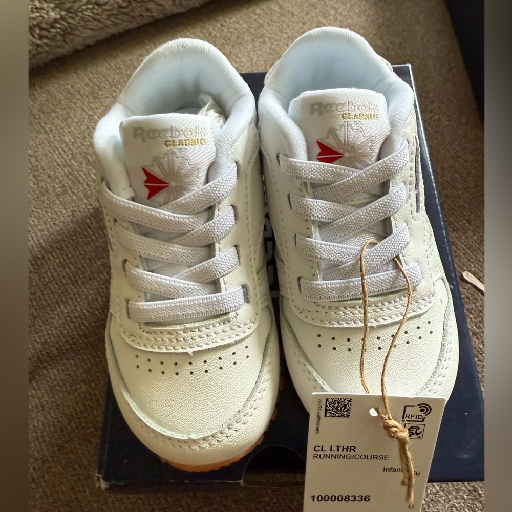 Reebok Classic Infant White Sneakers Size 5 Brand New